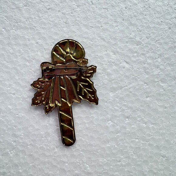 Christmas Collection Brooch Holiday Lapel Pins Set of 7 VTG Cats reindeer candy - Picture 13 of 16